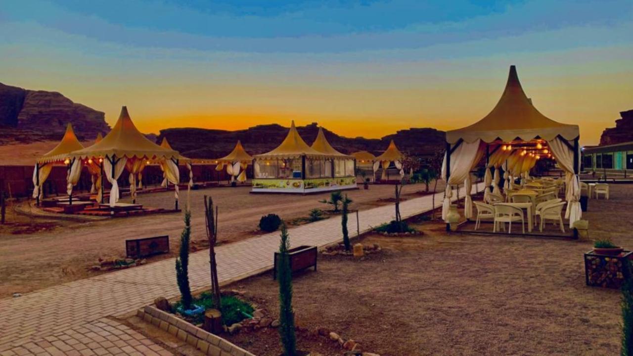 Al Sultana Luxury Camp Villa วาดิรัม ภายนอก รูปภาพ