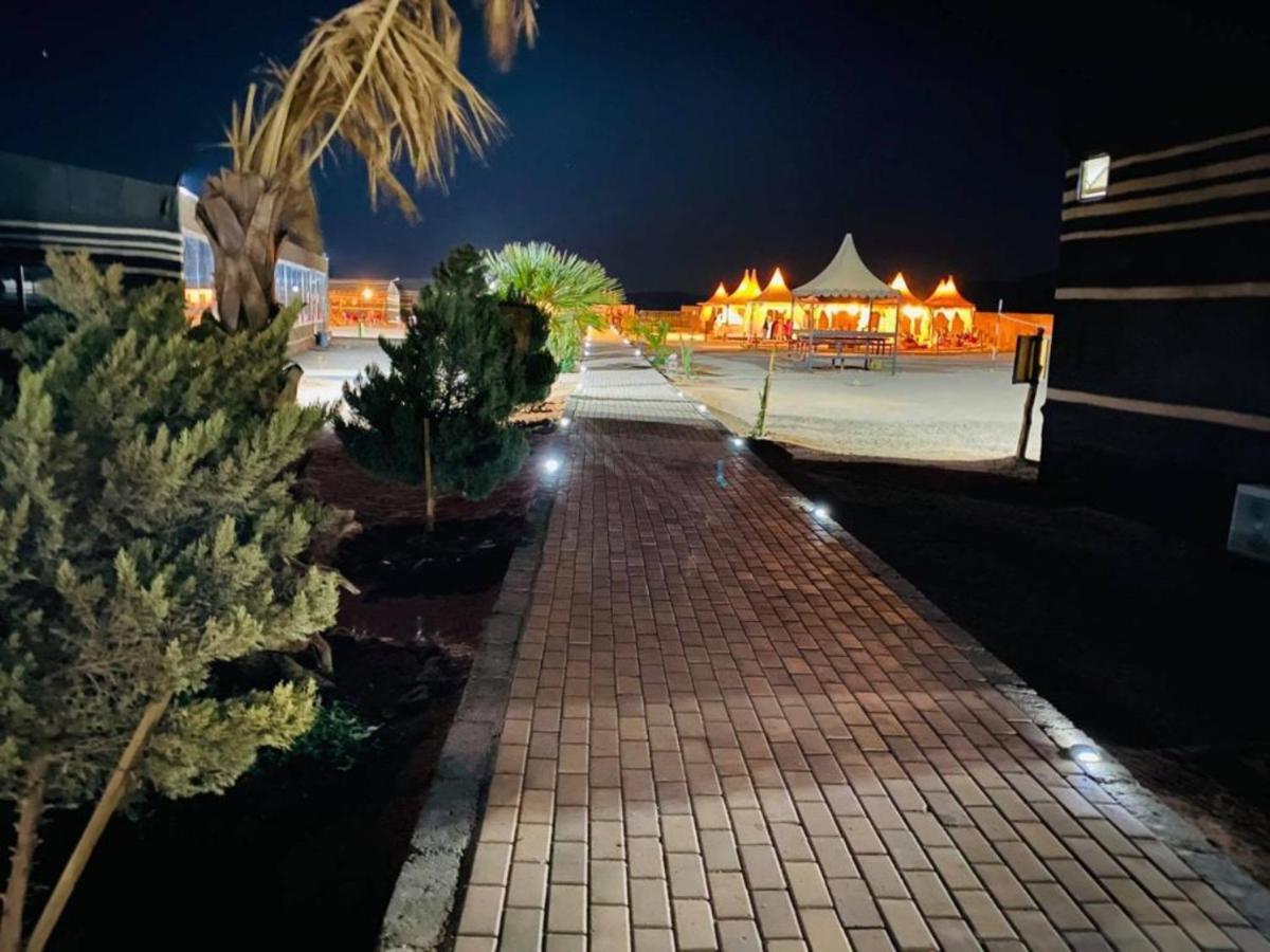 Al Sultana Luxury Camp Villa วาดิรัม ภายนอก รูปภาพ