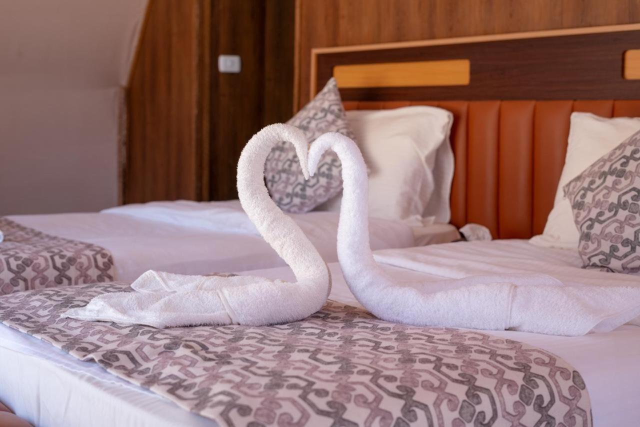 Al Sultana Luxury Camp Villa วาดิรัม ภายนอก รูปภาพ